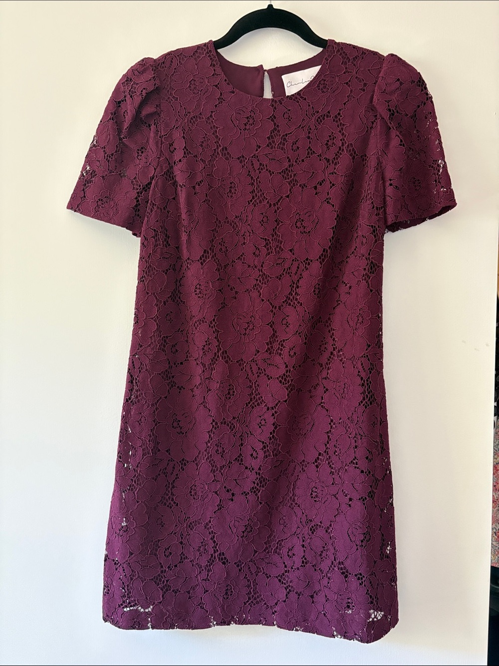 Women’s Lace Shift Dress in Burgundy